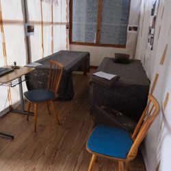 Innenansicht von Annes Zimmer.JPG